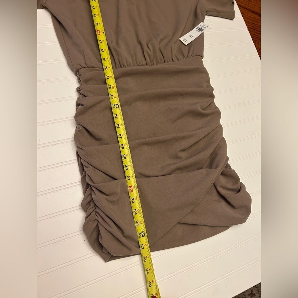 NWT Abercrombie & Fitch Taupe Ruched Short Sleeve Mini Dress – Medium Tall - Picture 4 of 10